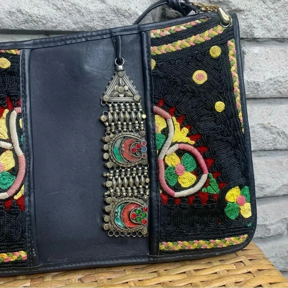 Vintage Embroidered Leather Bag Purse - Picture 8 of 9